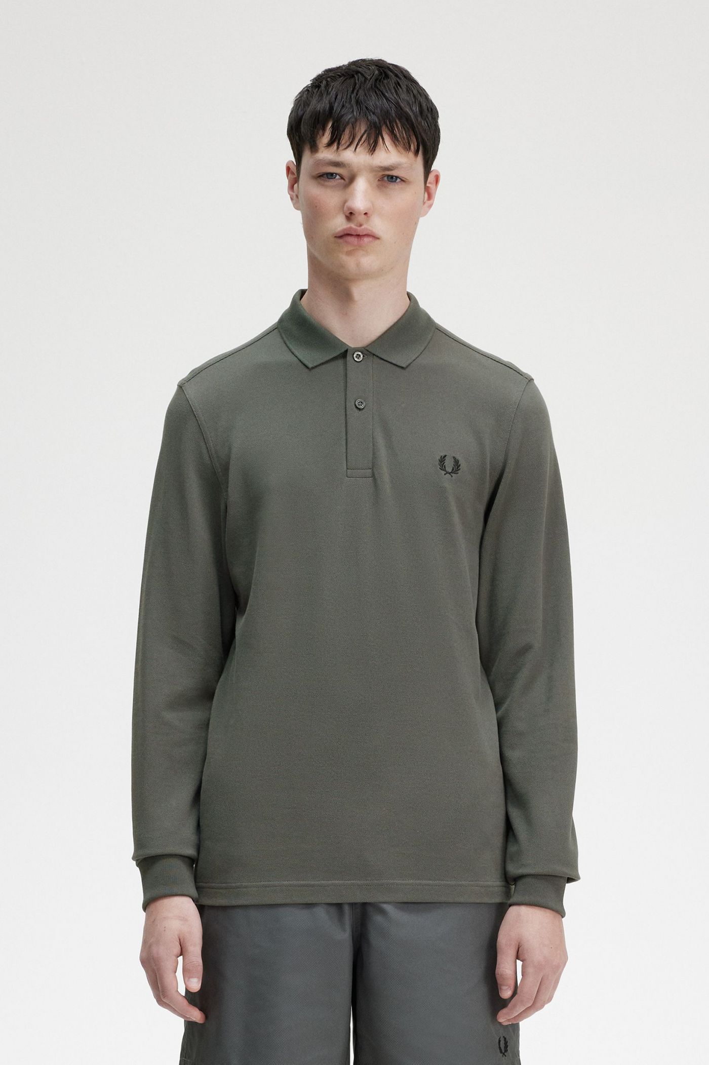 M6006 - Field Green | The Fred Perry Shirt | Men's Short & Long Sleeve ...