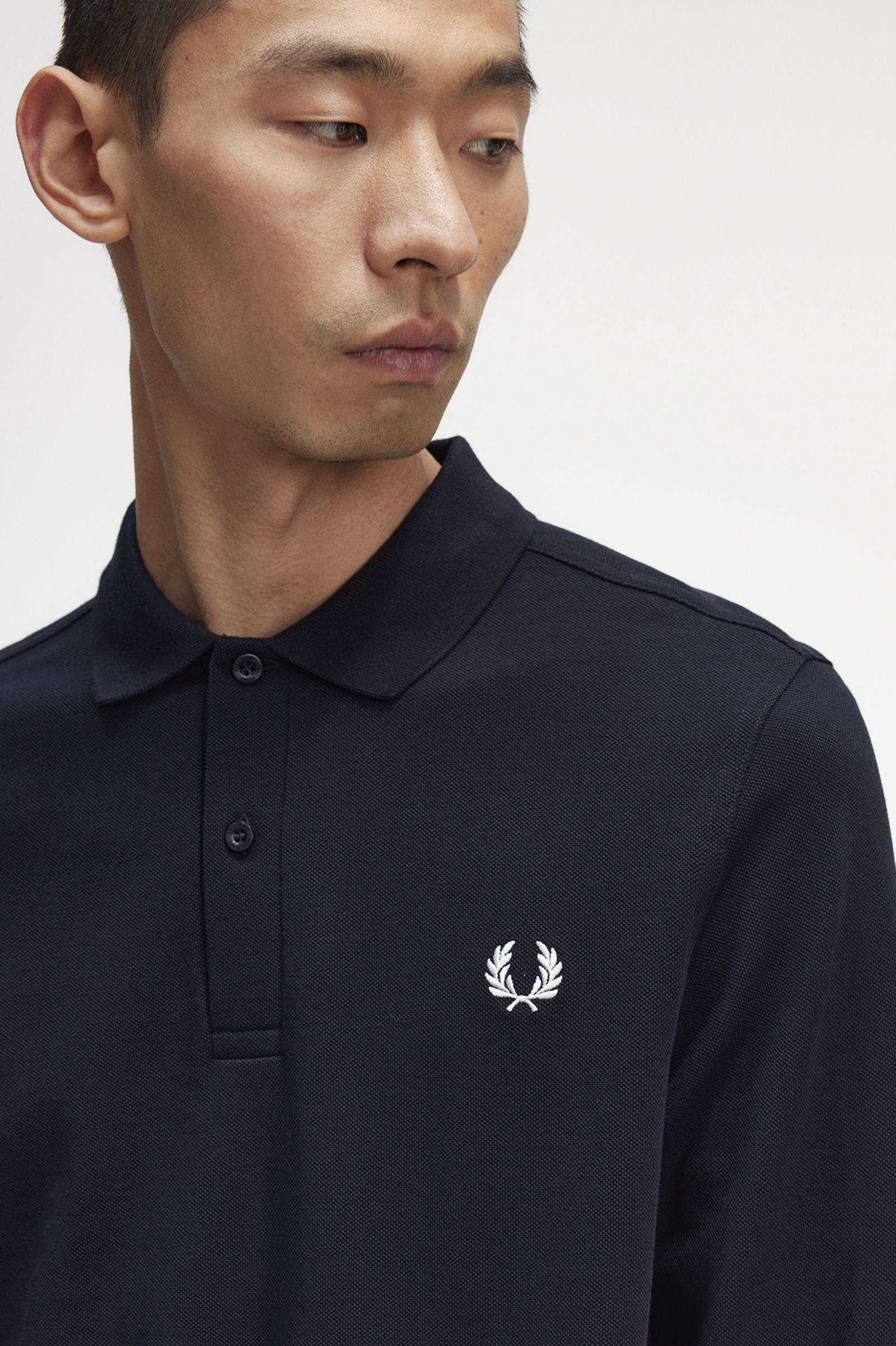 M6006 - Navy / White | The Fred Perry Shirt | Men's Short & Long 