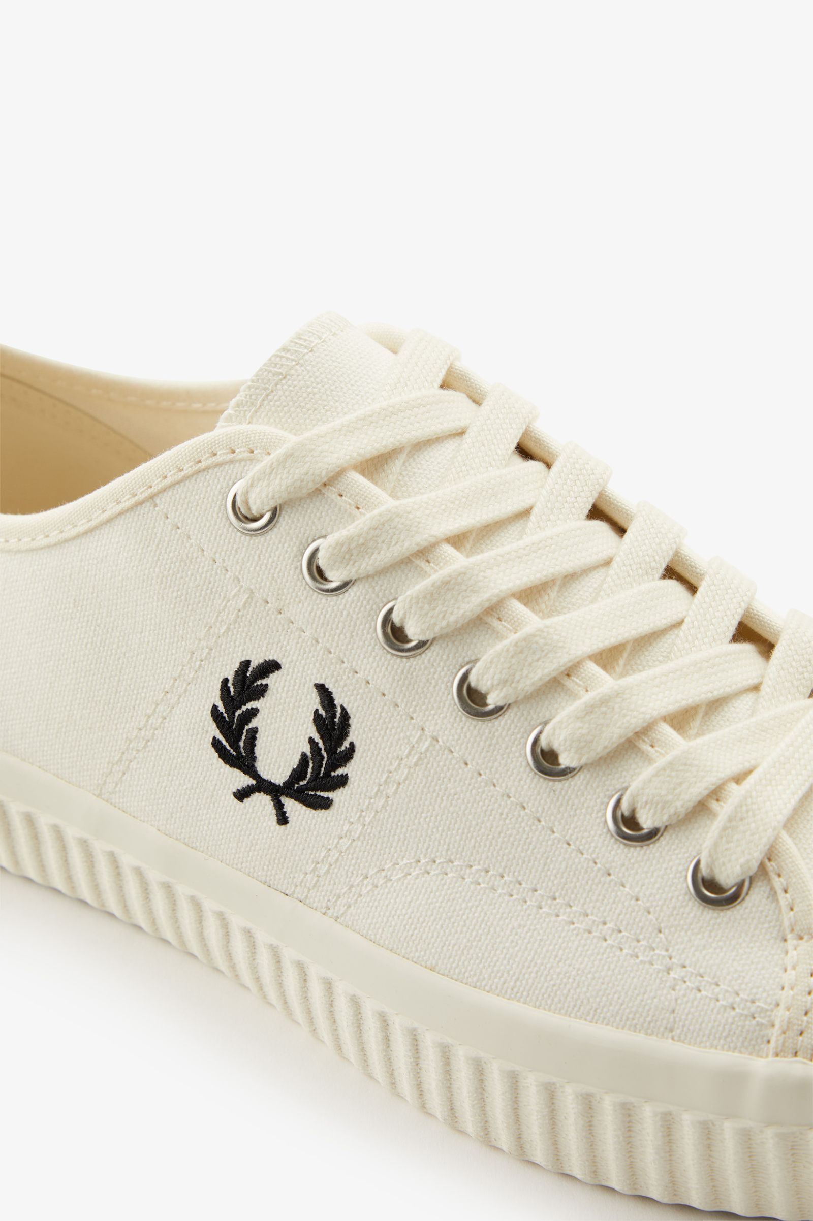 Fred perry canvas pumps hotsell